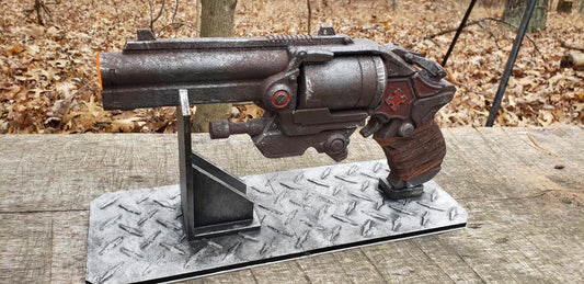 Boltok Gun Toy Replica - Gears Of War / High Quality 1:1 Scale Cosplay Prop toy / Quick Response